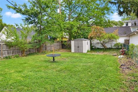 1215 Marlowe Avenue Lakewood OH 44107