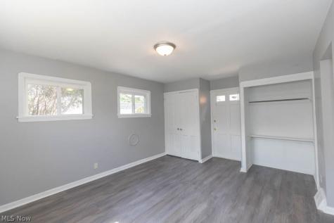 3596 Warren Road Cleveland OH 44111