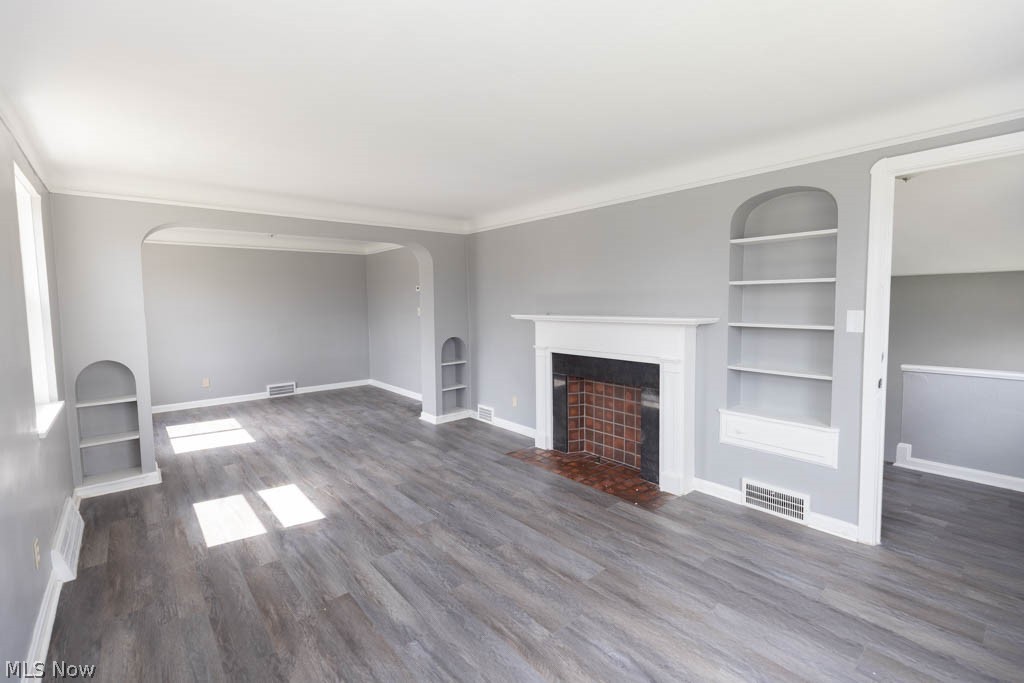 3596 Warren Road Cleveland OH 44111