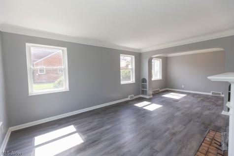 3596 Warren Road Cleveland OH 44111