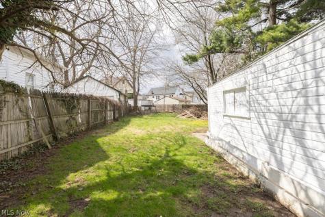 3596 Warren Road Cleveland OH 44111