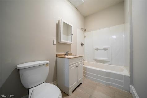 2250 E 86th Street Cleveland OH 44106