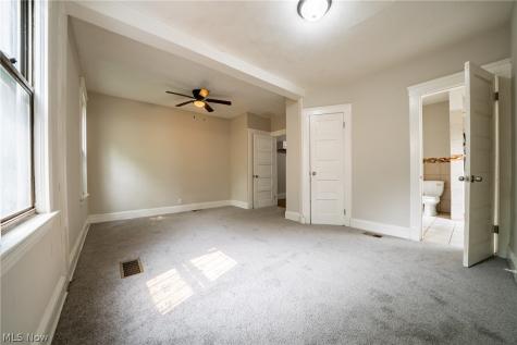 2250 E 86th Street Cleveland OH 44106