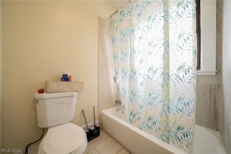 2250 E 86th Street Cleveland OH 44106