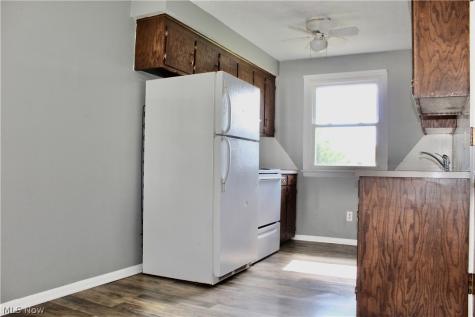 1645 California Avenue Louisville OH 44641
