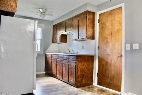 1645 California Avenue Louisville OH 44641