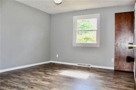 1645 California Avenue Louisville OH 44641