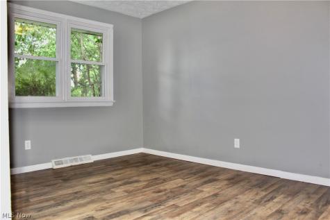 1645 California Avenue Louisville OH 44641