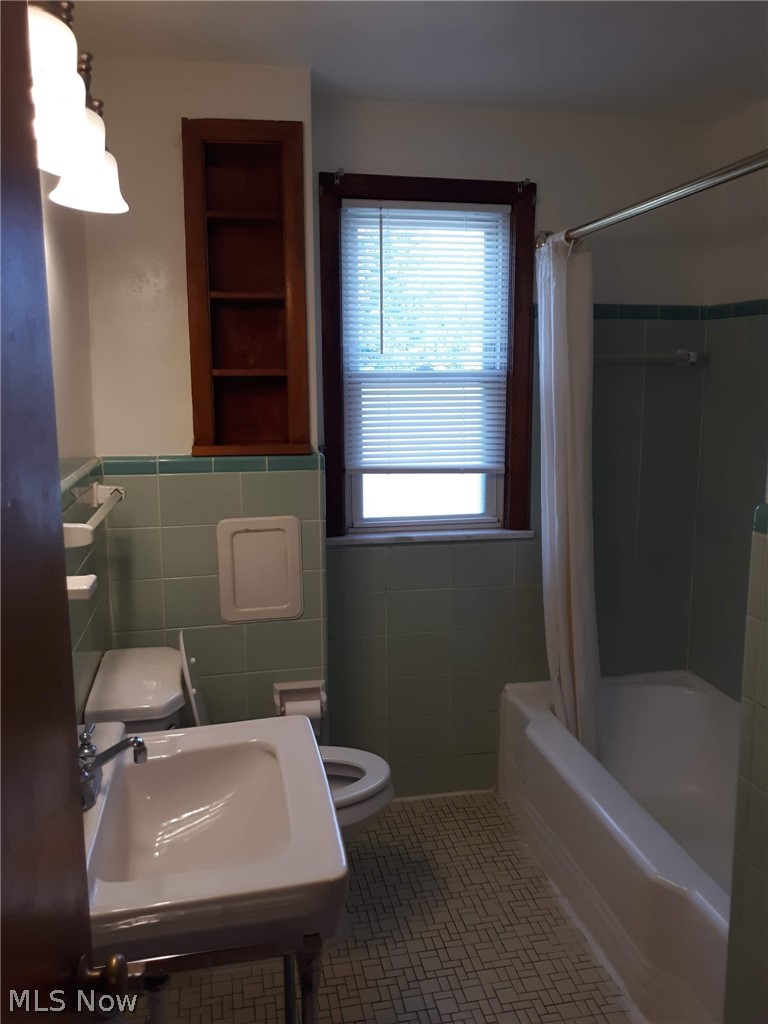 747 Babbitt Road Euclid OH 44123
