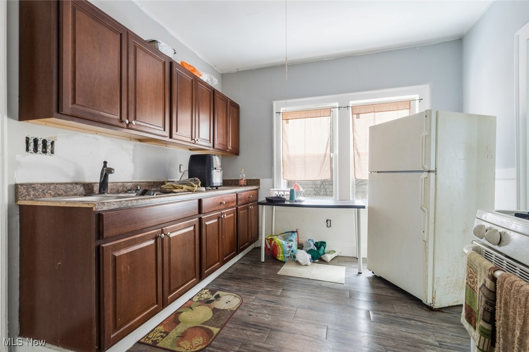 14401 Westropp Avenue Cleveland OH 44110