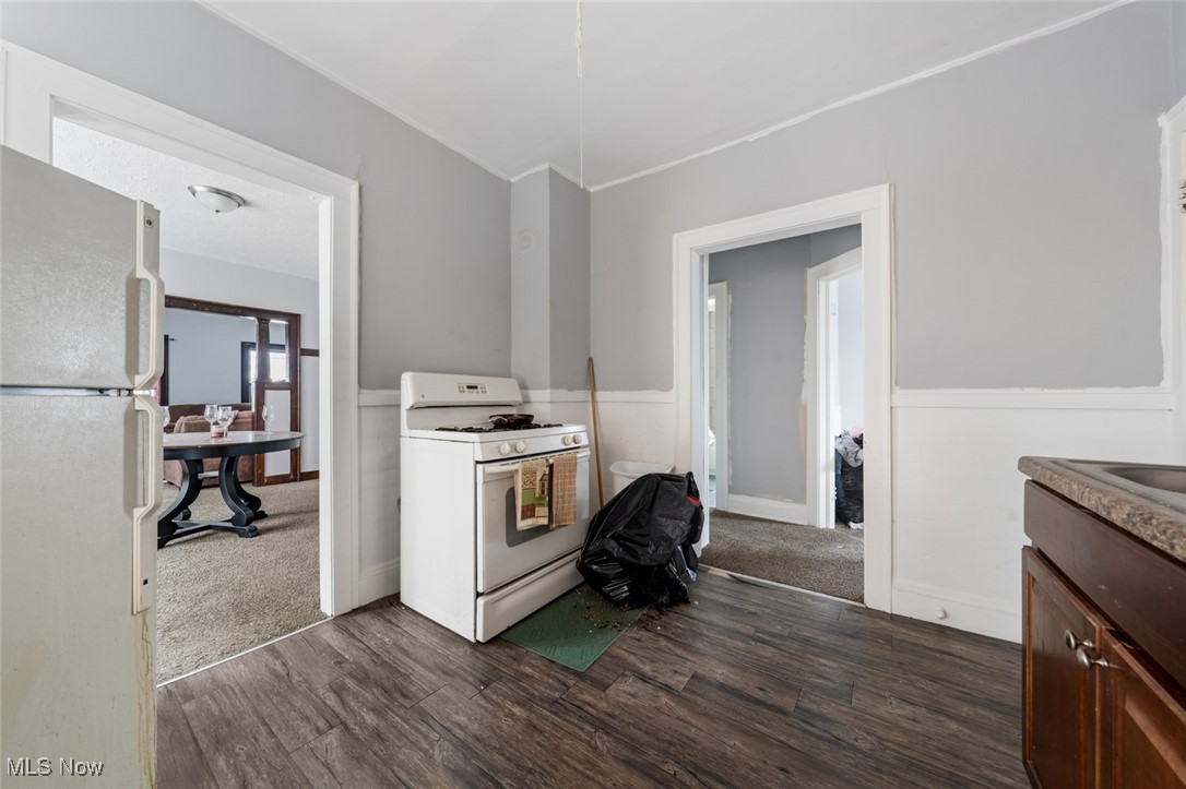 14401 Westropp Avenue Cleveland OH 44110