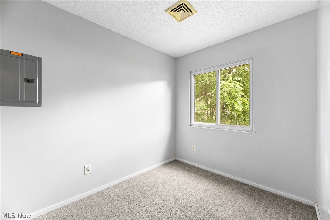 2045-2047 20th Street SW Akron OH 44314
