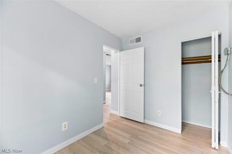 2045-2047 20th Street SW Akron OH 44314