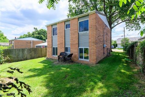 2045-2047 20th Street SW Akron OH 44314
