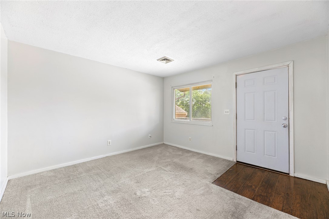 2045-2047 20th Street SW Akron OH 44314