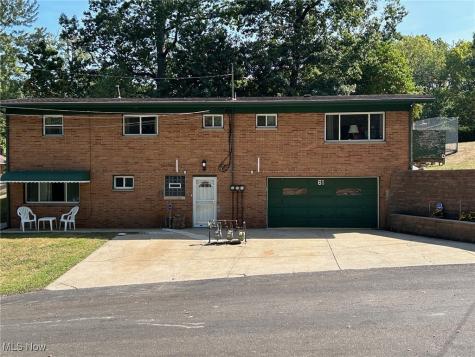 61 Leicester Drive Akron OH 44319