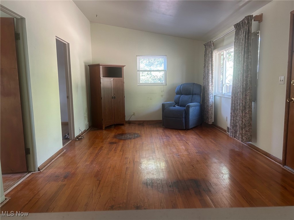 61 Leicester Drive Akron OH 44319