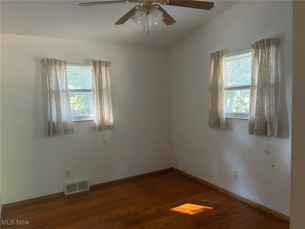 61 Leicester Drive Akron OH 44319