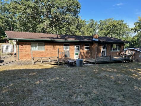 61 Leicester Drive Akron OH 44319