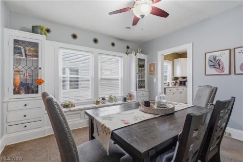 2095 Chesterland Avenue Lakewood OH 44107
