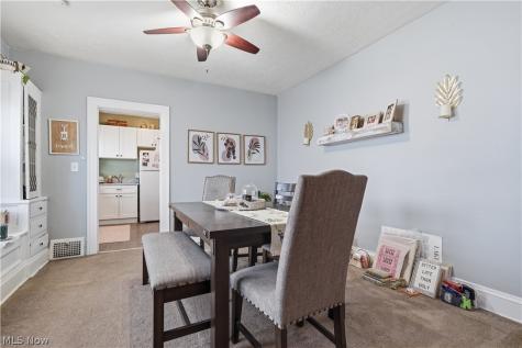 2095 Chesterland Avenue Lakewood OH 44107