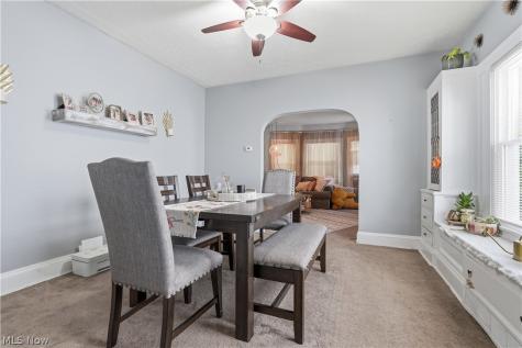 2095 Chesterland Avenue Lakewood OH 44107