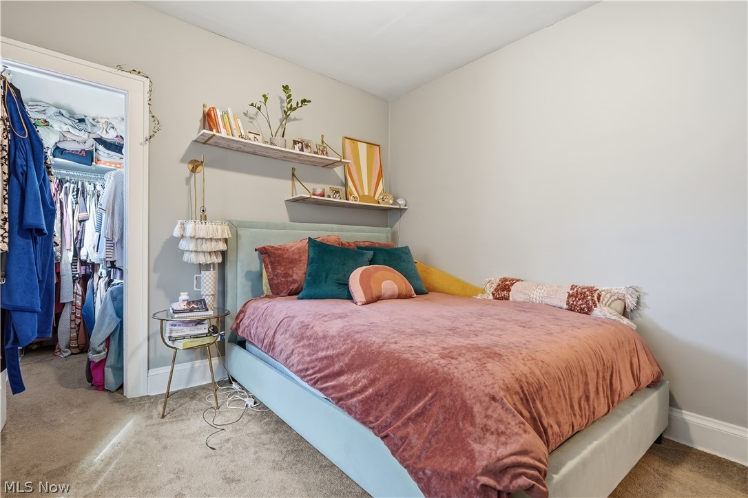 2095 Chesterland Avenue Lakewood OH 44107