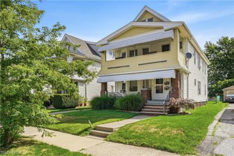 2095 Chesterland Avenue Lakewood OH 44107