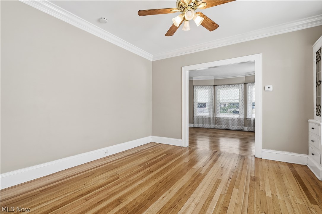 2095 Chesterland Avenue Lakewood OH 44107