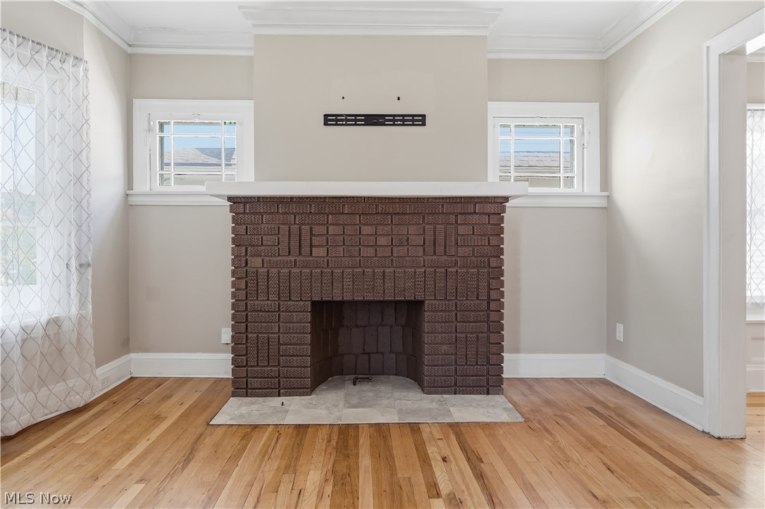 2095 Chesterland Avenue Lakewood OH 44107