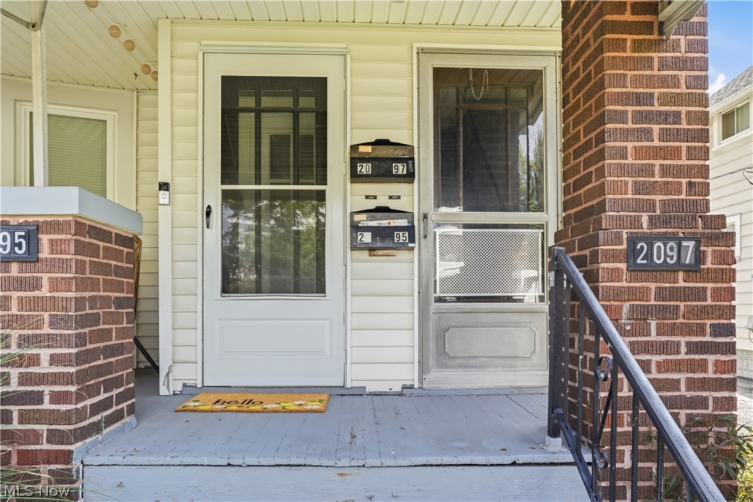 2095 Chesterland Avenue Lakewood OH 44107