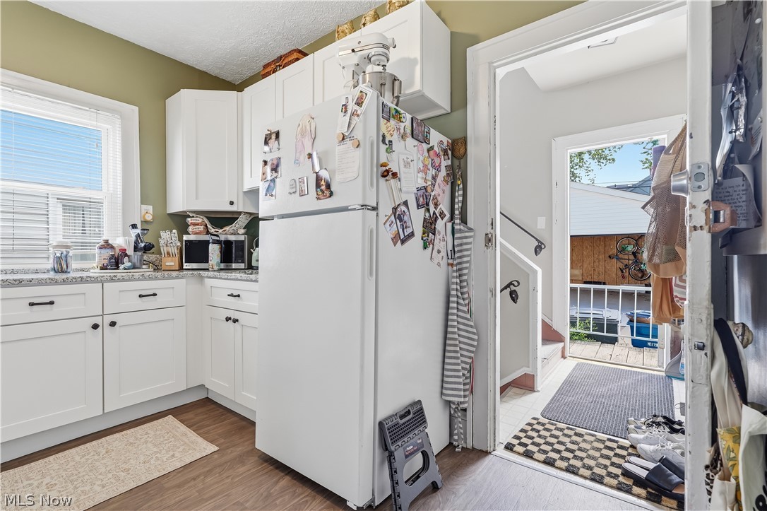2095 Chesterland Avenue Lakewood OH 44107