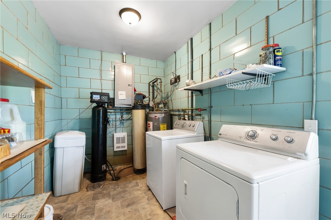 4325 Birchwood Avenue Louisville OH 44641