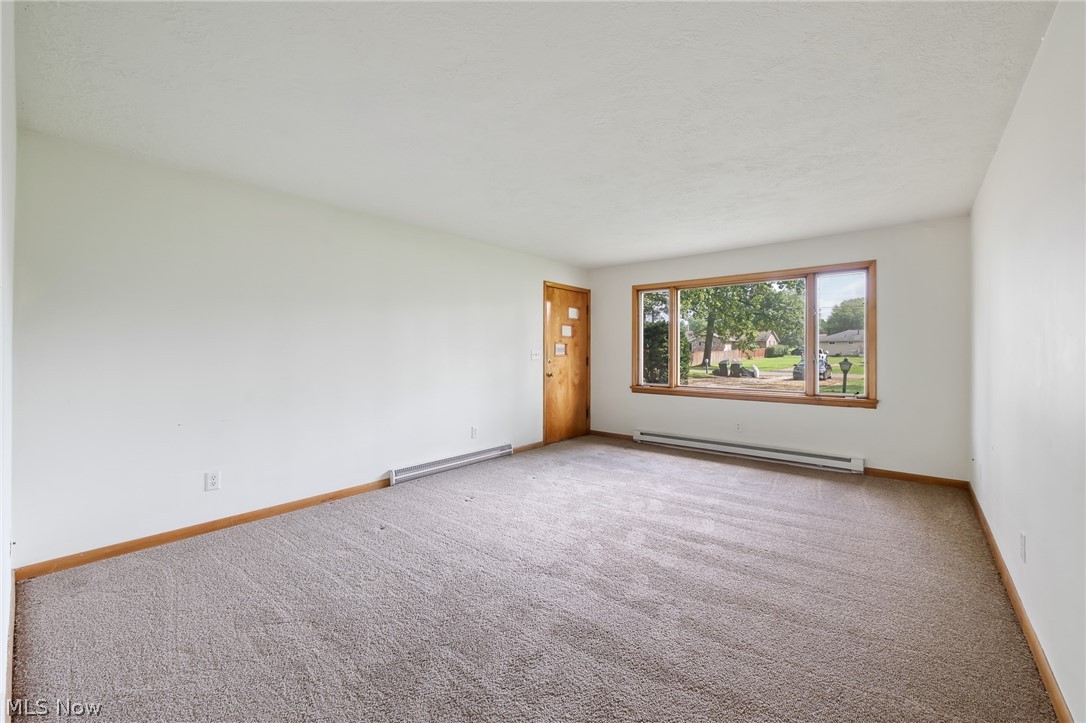 4325 Birchwood Avenue Louisville OH 44641