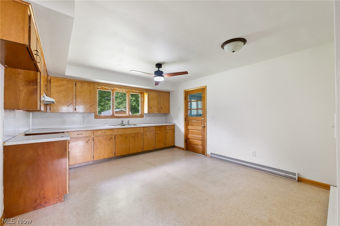 4325 Birchwood Avenue Louisville OH 44641