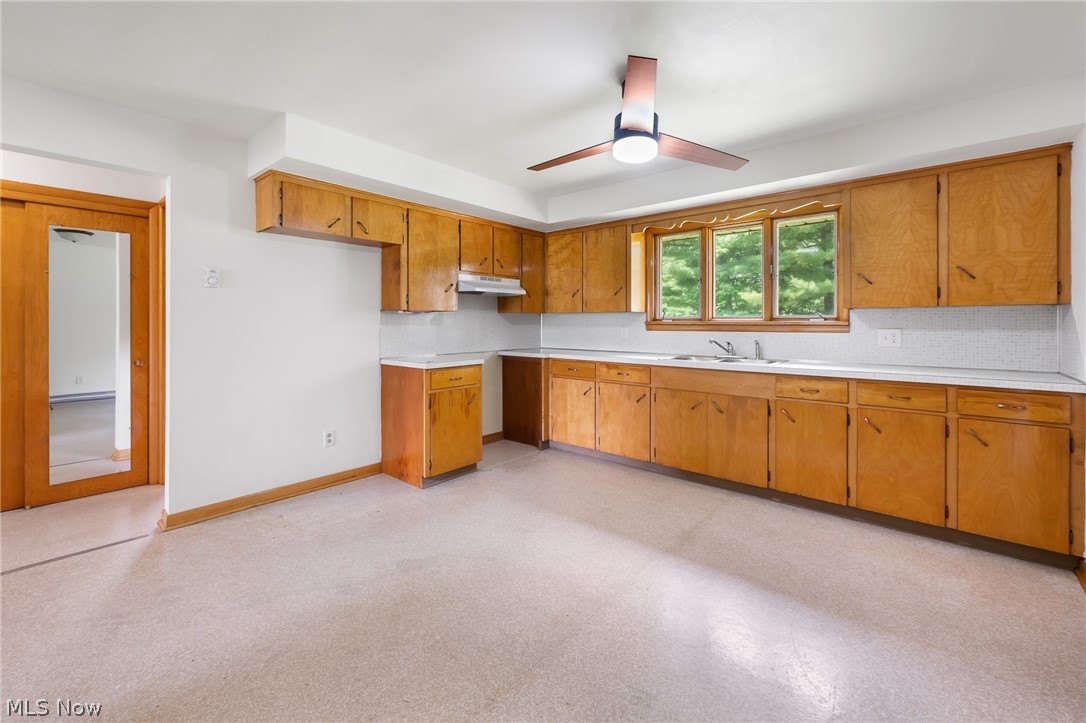 4325 Birchwood Avenue Louisville OH 44641