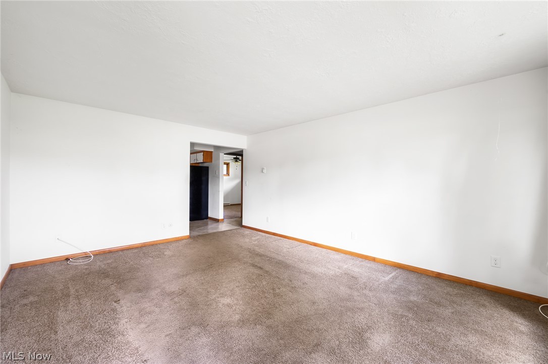 4325 Birchwood Avenue Louisville OH 44641