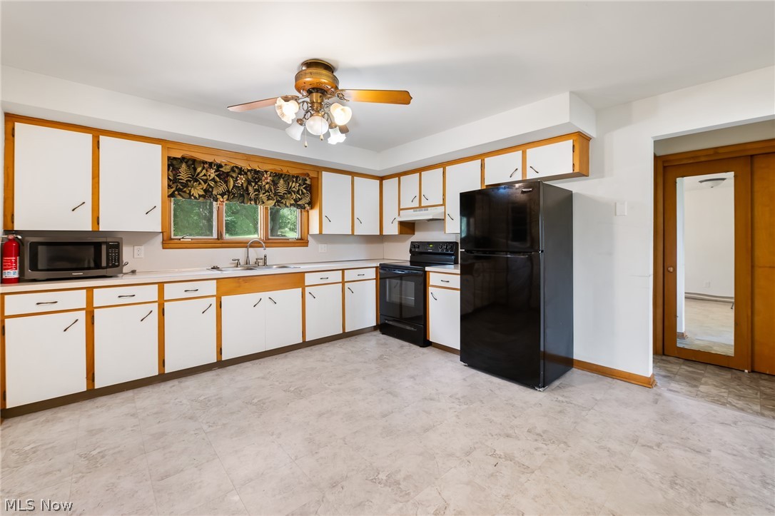 4325 Birchwood Avenue Louisville OH 44641