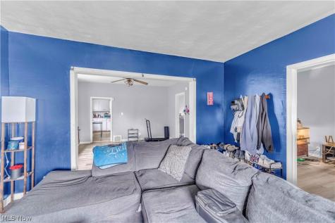 4304 Beta Avenue Newburgh Heights OH 44105
