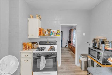 4304 Beta Avenue Newburgh Heights OH 44105