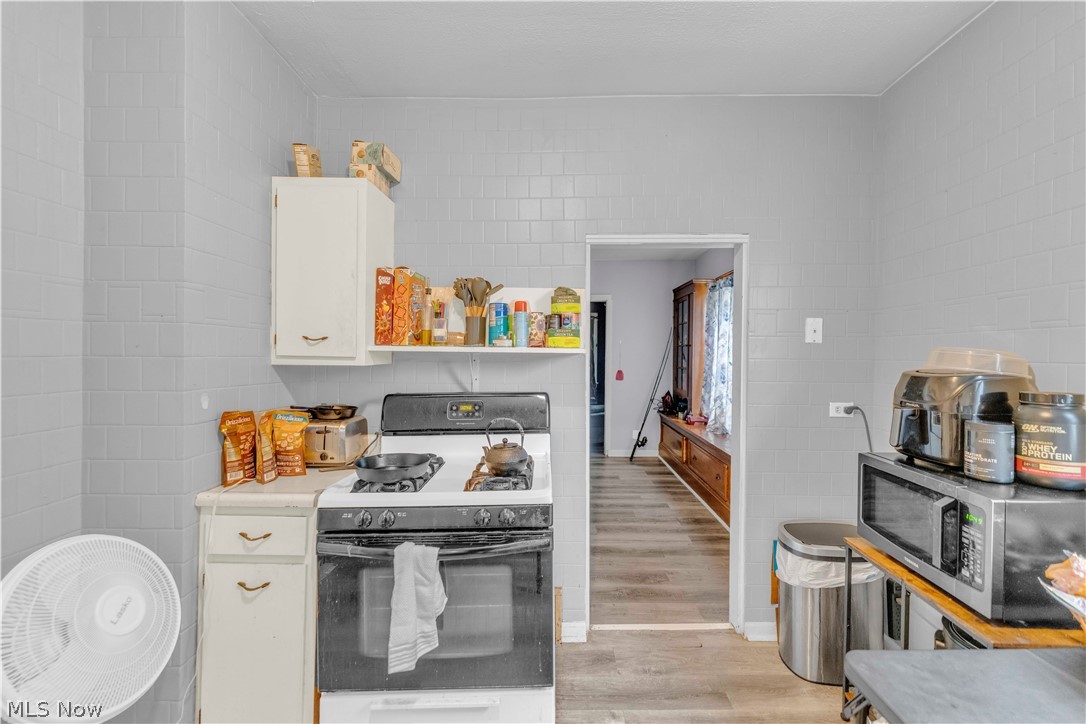 4304 Beta Avenue Newburgh Heights OH 44105