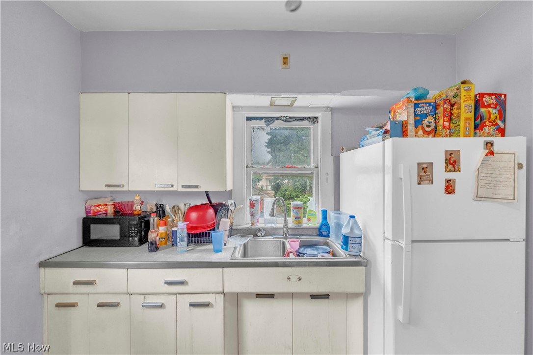 4304 Beta Avenue Newburgh Heights OH 44105
