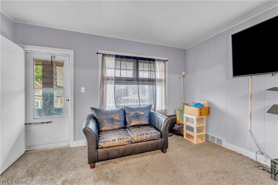 4304 Beta Avenue Newburgh Heights OH 44105