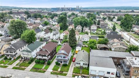 4304 Beta Avenue Newburgh Heights OH 44105