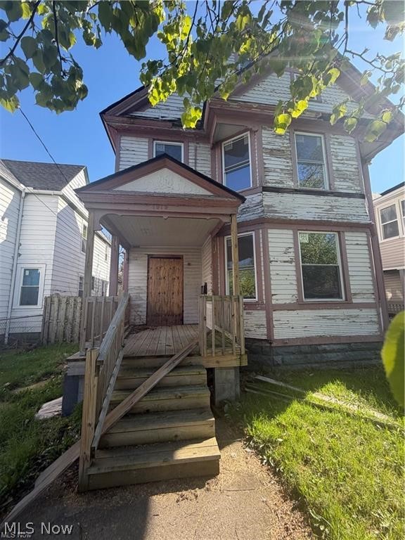 1919 Holmden Avenue Cleveland OH 44109