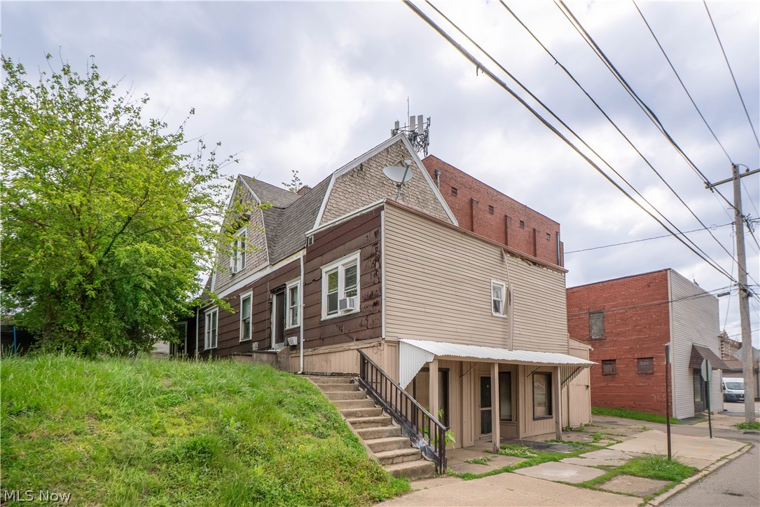 2221 6th Street SW Canton OH 44706