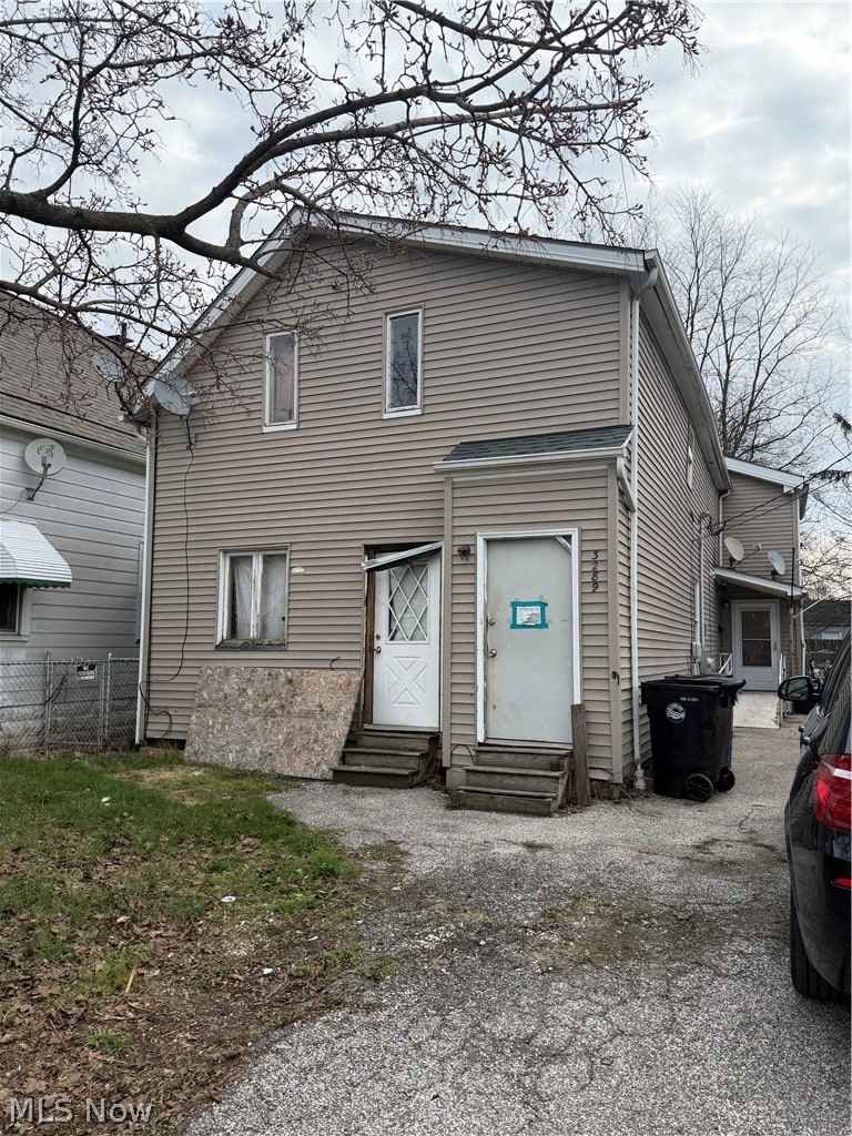 3289 W 61st Street Cleveland OH 44102