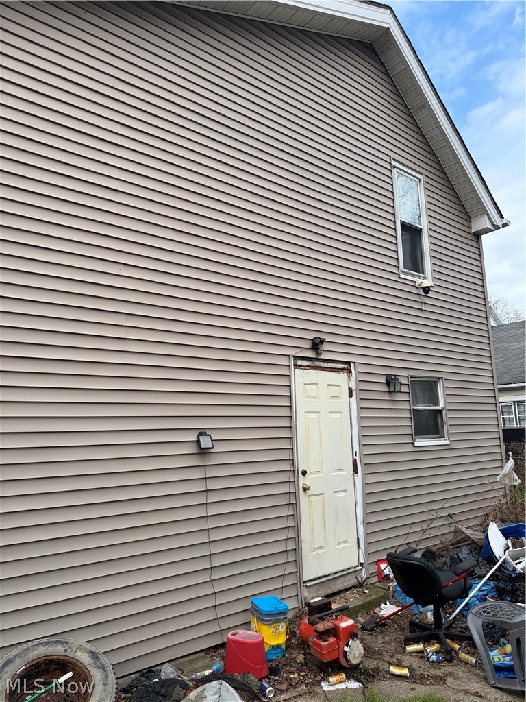 3289 W 61st Street Cleveland OH 44102