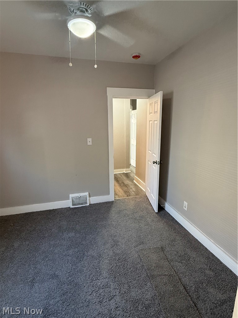 11824 Honeydale Avenue Cleveland OH 44120