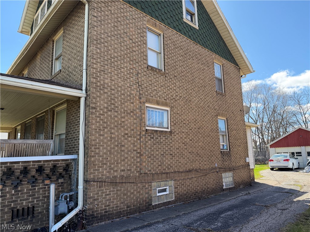 2228 E 30th Street Lorain OH 44055